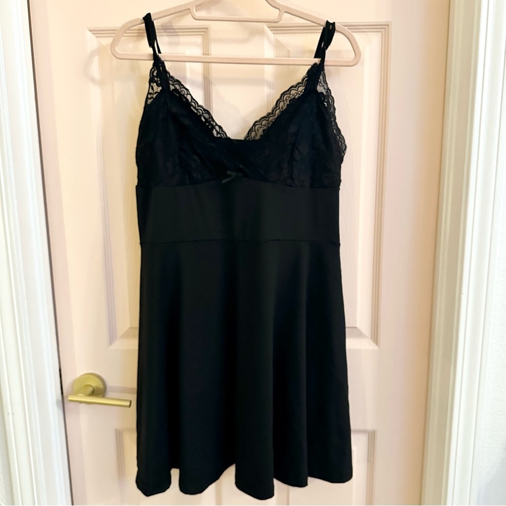 NWOT black lace detail dress
